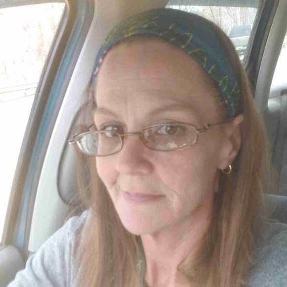 Meet your Posher, Nicki - Picture 4 of 7